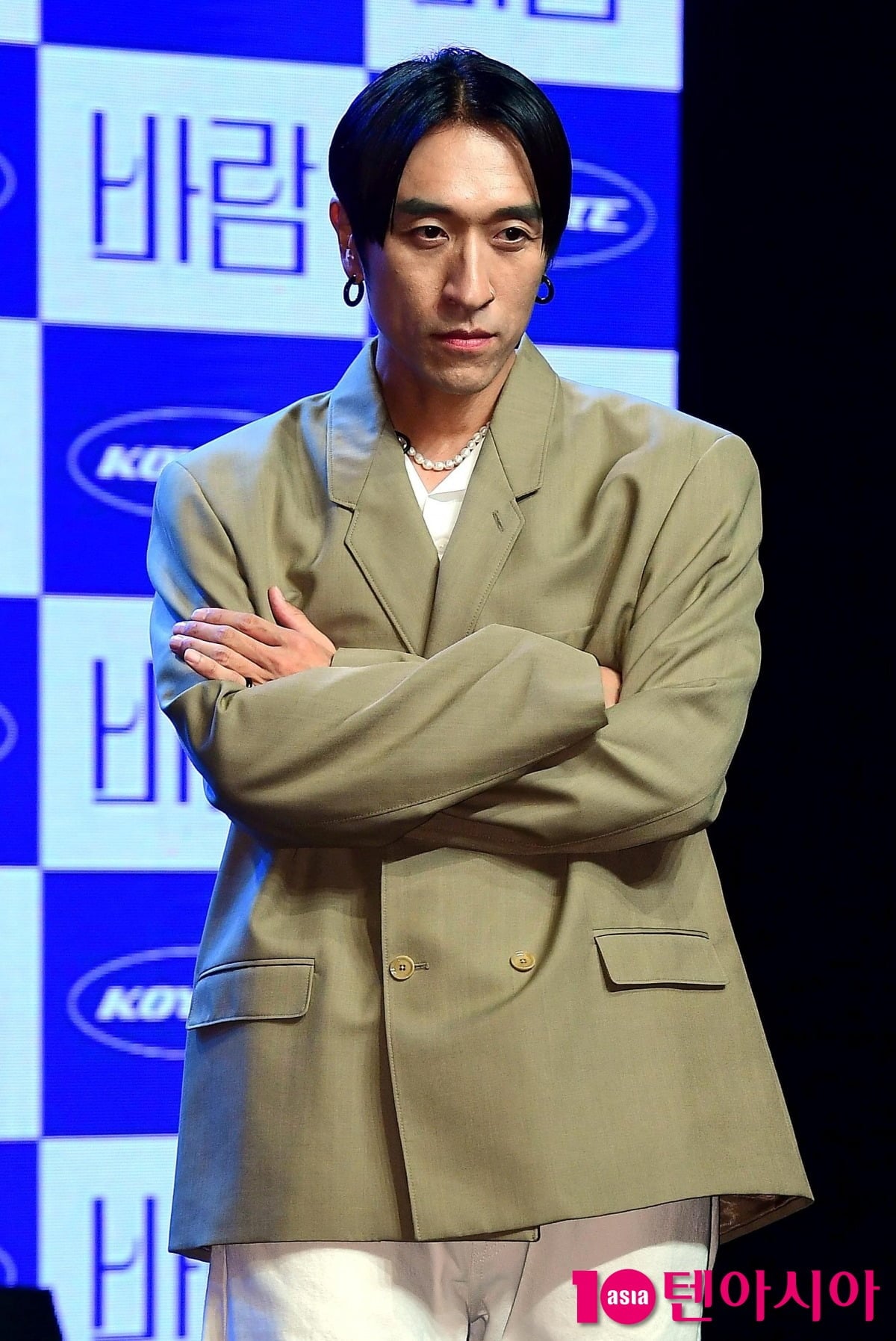 코요태 빽가가 '소라와 진경'에 출연해 모델 출신 이력과 파리에 얽힌 비하인드 스토리를 공개한다./사진=텐아시아DB