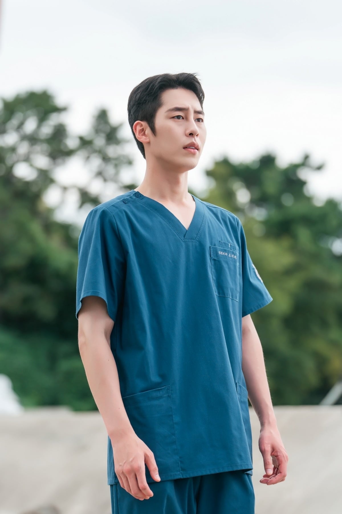 '닥터 섬보이' 이재욱과 신예은이 첫 방송을 앞두고 작품의 관전 포인트를 밝혔다./사진제공=ENA