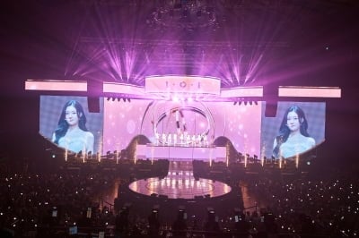 "드라마도 이러면 욕 먹어" 아이오아이, 9년 만의 겹경사…콘서트부터 음원 1위까지