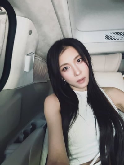 '48세' 나이에 아이돌 변신한 유명 여배우…무대 제대로 뒤집었다