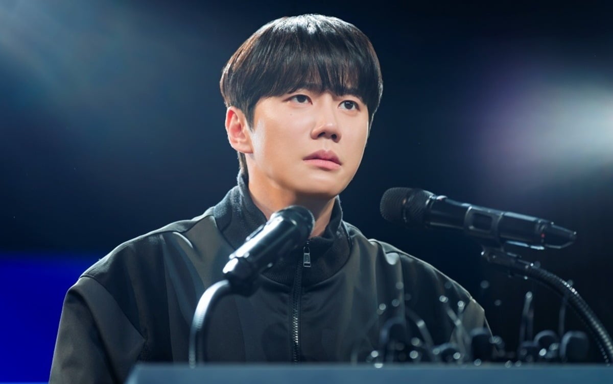 이준영이 긴급 기자회견에 나선다. /사진 제공=SLL, 코퍼스코리아