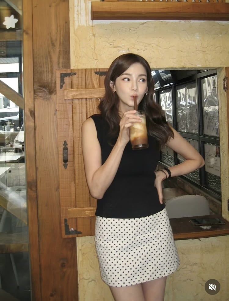 송혜교인줄 알았는데…10등신 기럭지 자랑하는 정가은