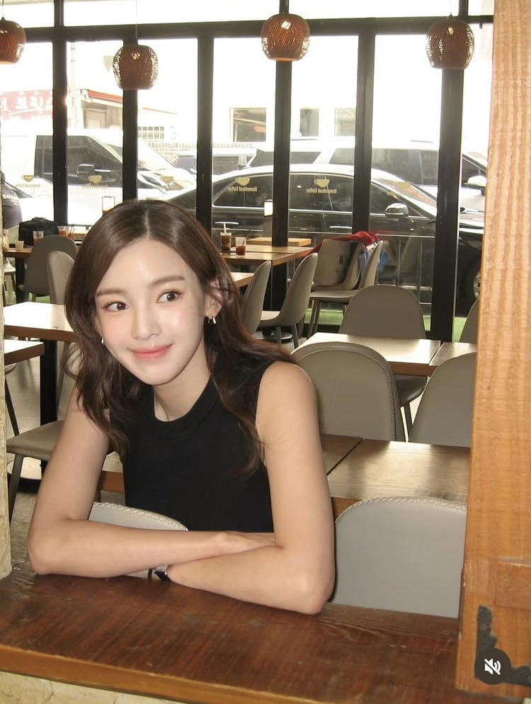 송혜교인줄 알았는데…10등신 기럭지 자랑하는 정가은