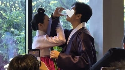 조서형 셰프, 갈빗집에서 초호화 결혼… ♥신랑 발바닥 못 때려 아쉽다고