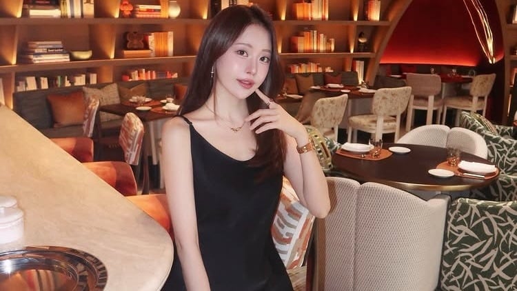 인플루언서 아옳이(김민영)가 솔직한 투자 근황을 공개했다./SNS