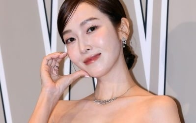 제시카, 中 공항 헛구역질 논란에 입 열었다…"어린 팬에 놀란 것" 갑론을박에 해명