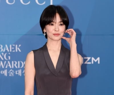 [공식] 송혜교, 14년 만에 새 출발한다…UAA와 결별 후 1인 소속사 설립