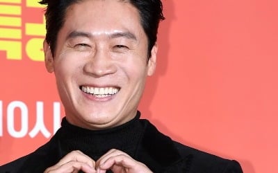 진선규, ♥박보경 19금 촬영 질문에 당황…"애칭은 와사비, 톡 쏘는 매력" ('아근진')