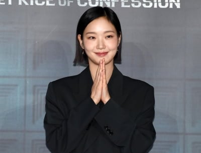 김고은, 촬영 중 돌발행동에 공유·이동욱도 진땀…유쾌한 폭로전까지 눈길 ('도깨비10주년')