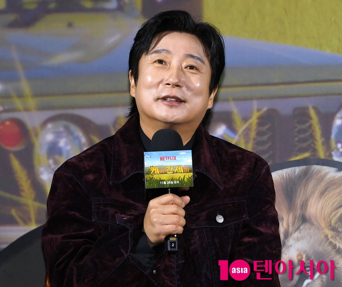 방송인 이수근이 취재진 앞에 섰다. / 사진=텐아시아DB