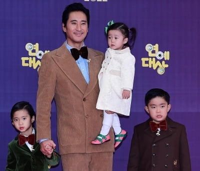 '신현준♥' 김경미, 홀로 독박 육아 중이었다…집안일에 차 수리까지 눈길 ('데이앤나잇')[종합]