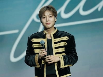 '1688만 배우' 박지훈, 7년 만에 팬들 만났다…살 쏙 빠진 모습으로 "변하지 않은 건 메이"
