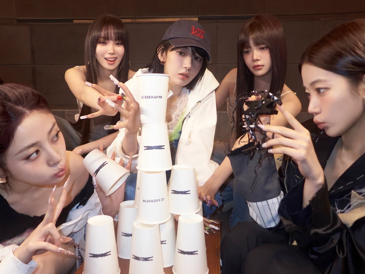르세라핌 정규 2집 Compact 버전 콘셉트 포토 / 사진 제공=쏘스뮤직
