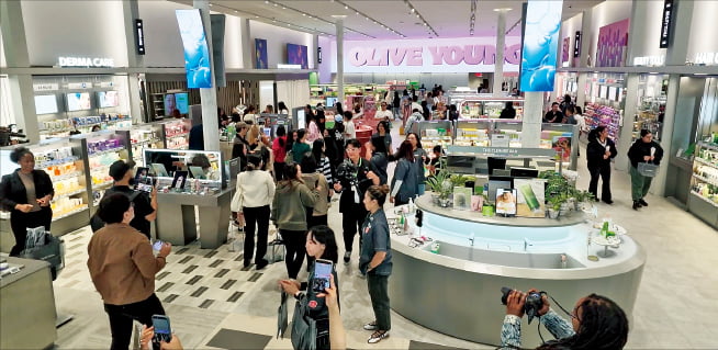 CJ Olive Young Opens First U.S. Store in Pasadena / CJ
