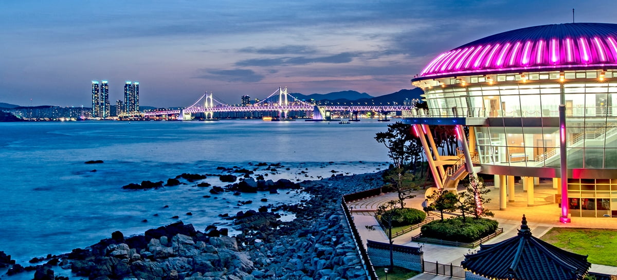Nurimaru and Gwangan Bridge, major tourist attractions in Busan