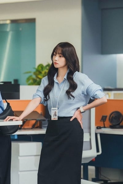 '아이오아이 재결합 불참' 강미나, 달라진 외모 눈길…배우 전향 후 직장인 역할 변신 ('내일도')