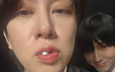 장난기는 여전하네…김희철, '아는 형님' 잠정 휴식 한 달 만에 근황 전했다