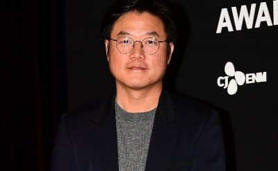 [공식] 나영석 PD, 결국 고개 숙였다…공식 사과에도 여전히 뭇매 "존재 지운 것 같아"