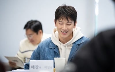 '아파트' 지성, 100억 마련 위해 선거 출마한다…"잘 만들어 볼 것" 자신