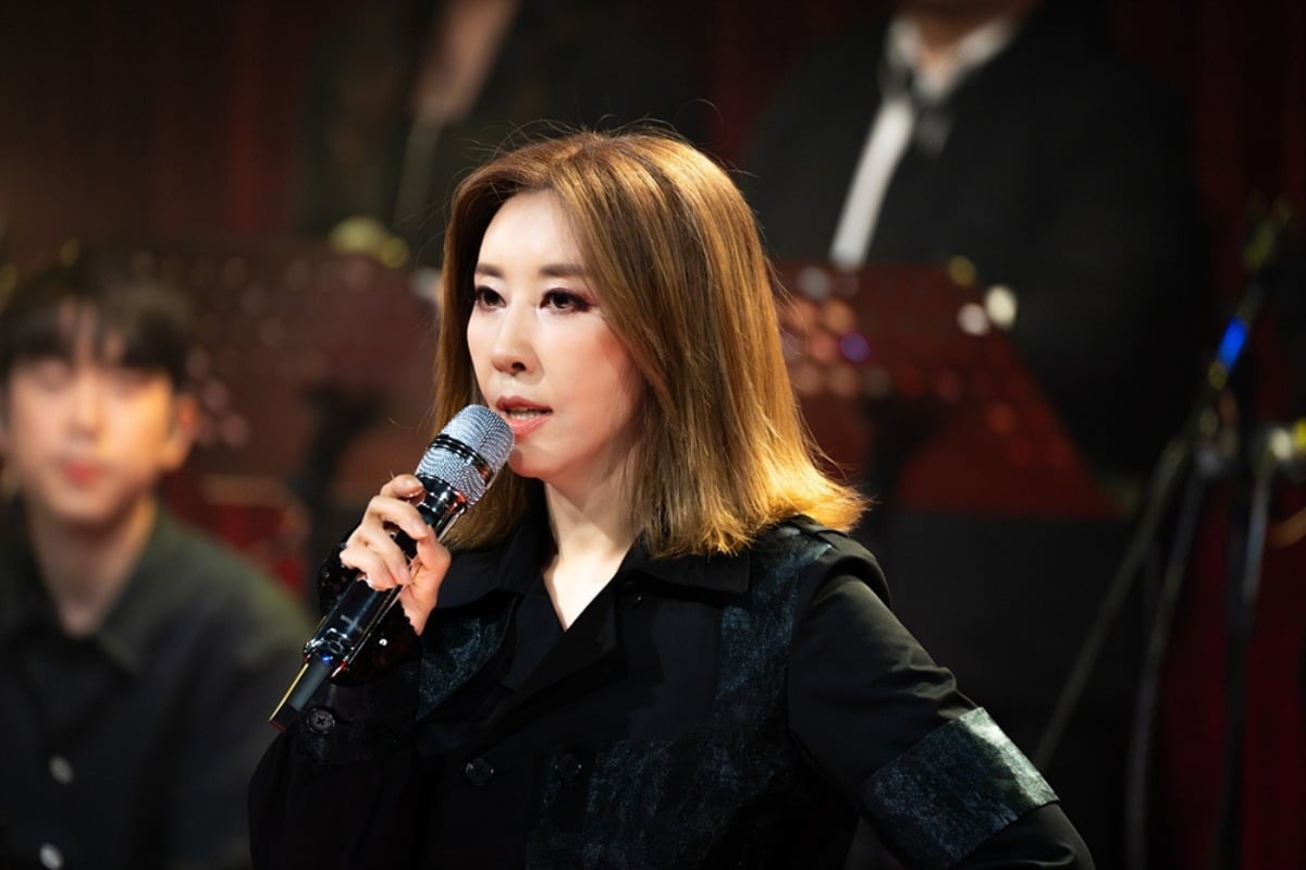 김완선이 '스페이스 공감'에서 화려한 무대를 펼쳤다. / 사진제공=EBS