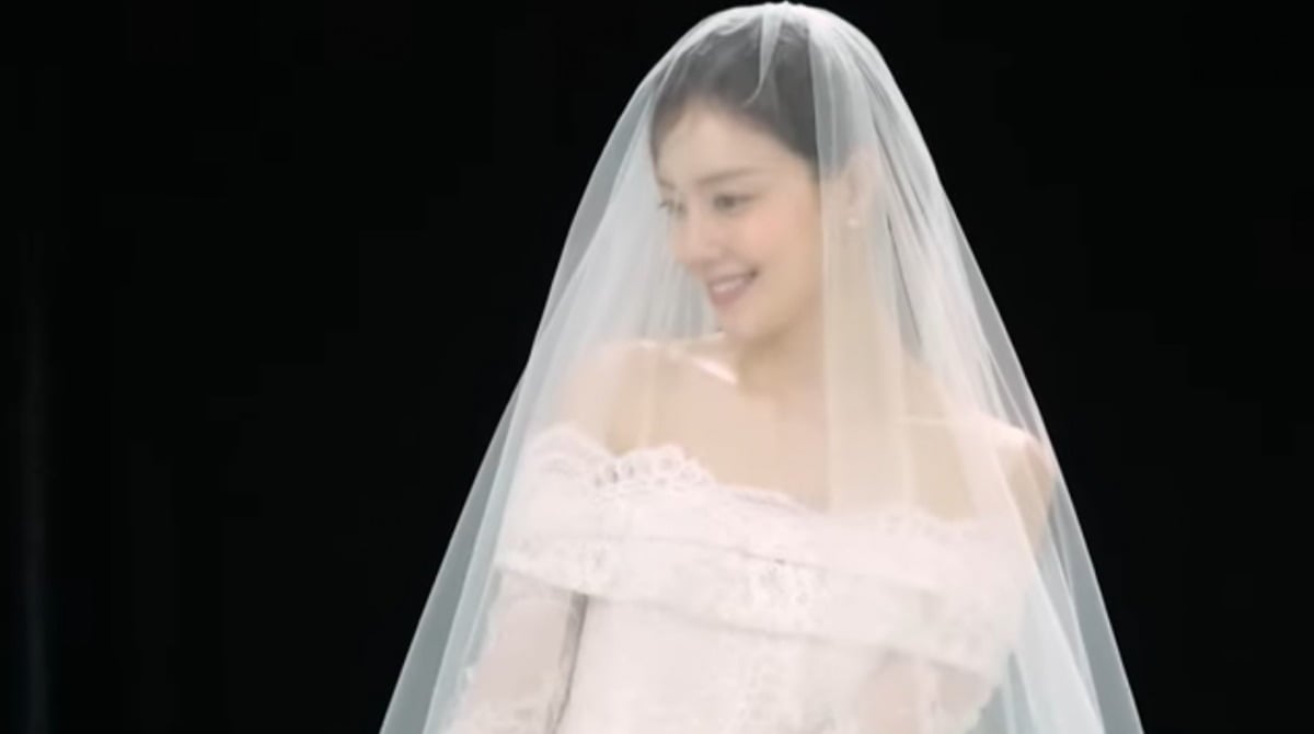 사진 = '문채원' 유튜브 채널 캡처