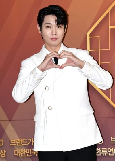 '서울대 출신 186cm' 훈남 연예인인데…손태진, 심수봉에 모태솔로 의심받아 ('편스토랑')[종합]