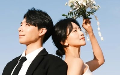 이준우, 10살 연상 ♥백은혜와 결혼 발표…"함께 걸어갈 사람"