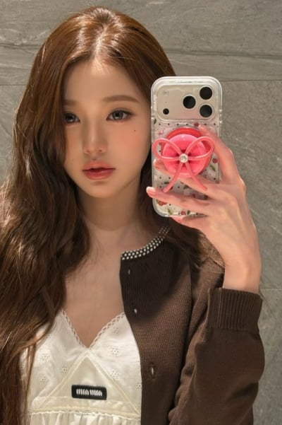 장원영, 태도 논란 3일 만에 등장…"역시 꿋꿋하다" vs "기싸움 레전드"