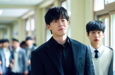 "그 작품 안 하는 게 맞아" 김남길 공개 거절…'최종 캐스팅' 김무열, 감독관 활약 ('참교육')