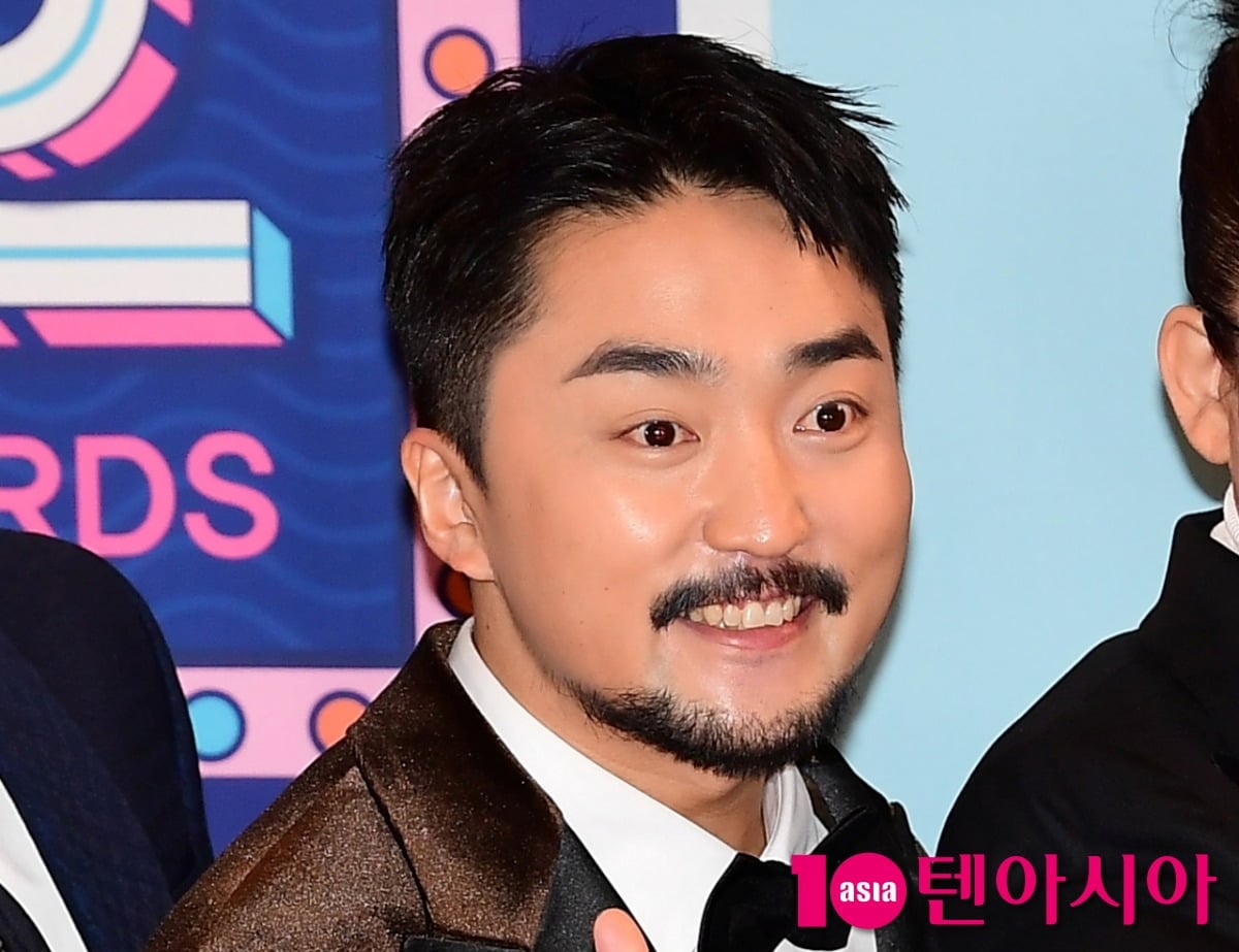 유병재가 공식 행사에 참석한 모습이다. / 사진=텐아시아 DB