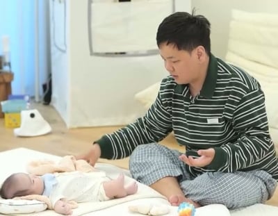 '공무원♥' 곽튜브, 결혼 8개월 만에 아들과 공중파 예능 출연…"하늘이 내려준 천사" ('슈돌')