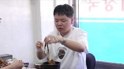 '공무원♥' 곽튜브, 육아 고충 털어놨다…"오늘도 2시간 자고 와, 새벽 분유 담당" ('전현무계획')
