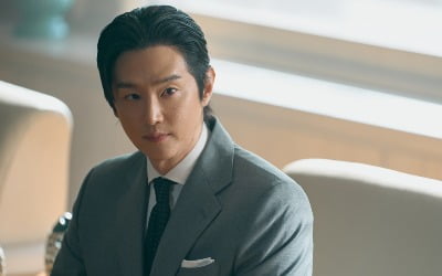'오십프로' 김상경·권율, 유력 대선 후보 겨냥한다…정치권 뒤흔들 공작
