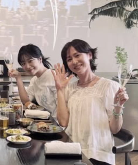 손예진, 조유리 / 사진 = 손예진 SNS