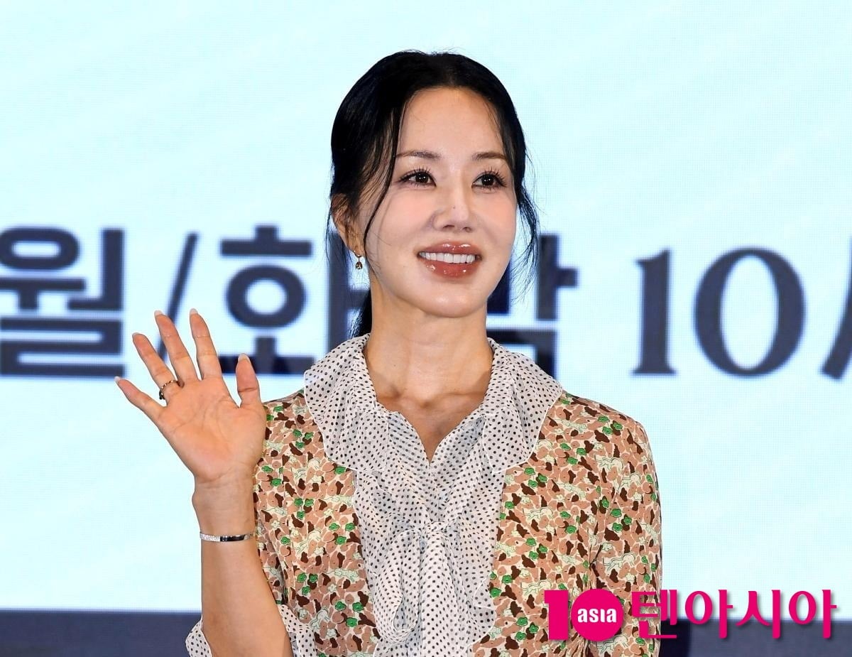 엄정화가 '소라와 진경' 게스트로 출연한다. / 사진=텐아시아DB