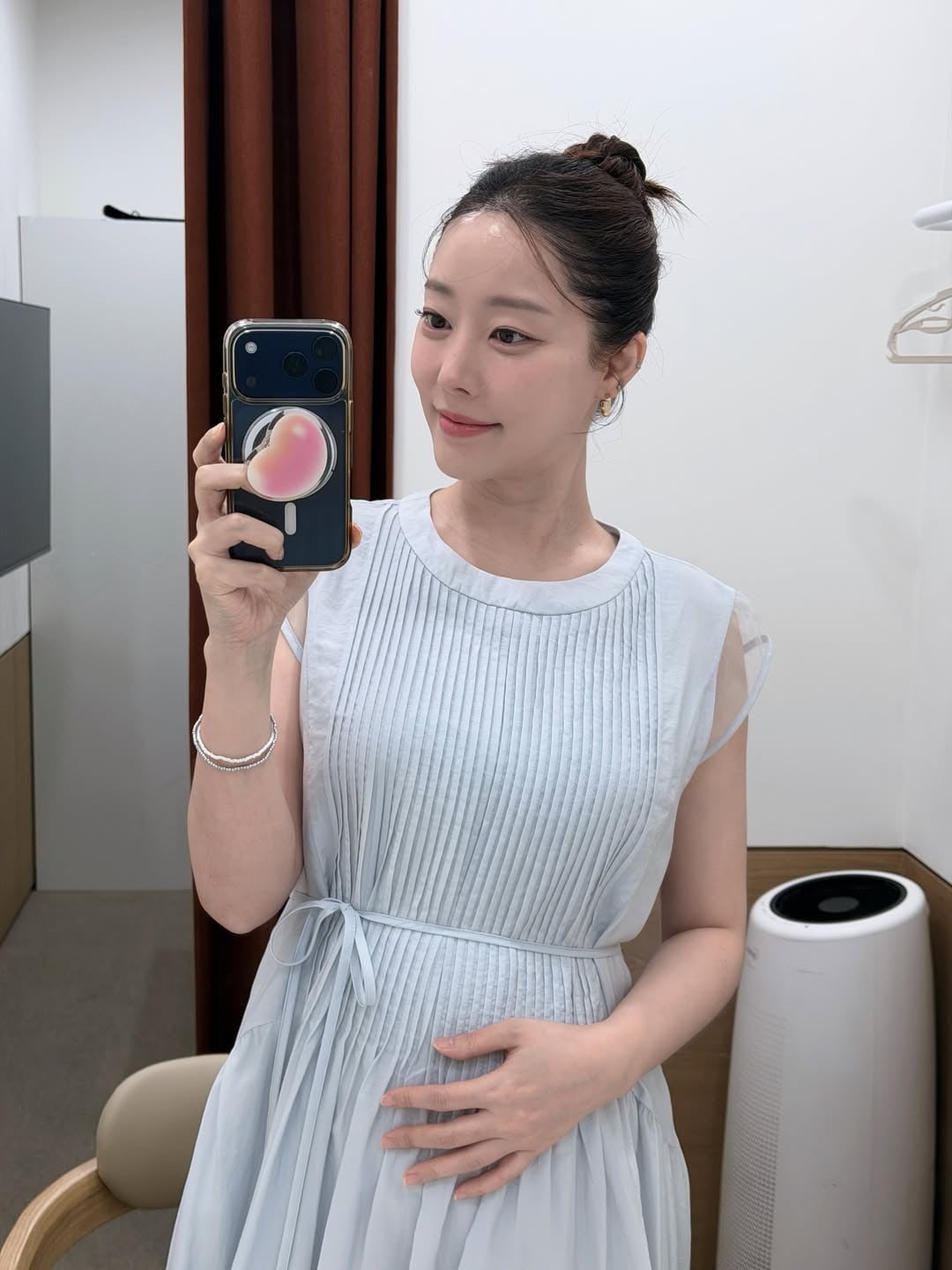 고우리가 임신 중 거울셀카를 공개했다. / 사진=고우리 SNS