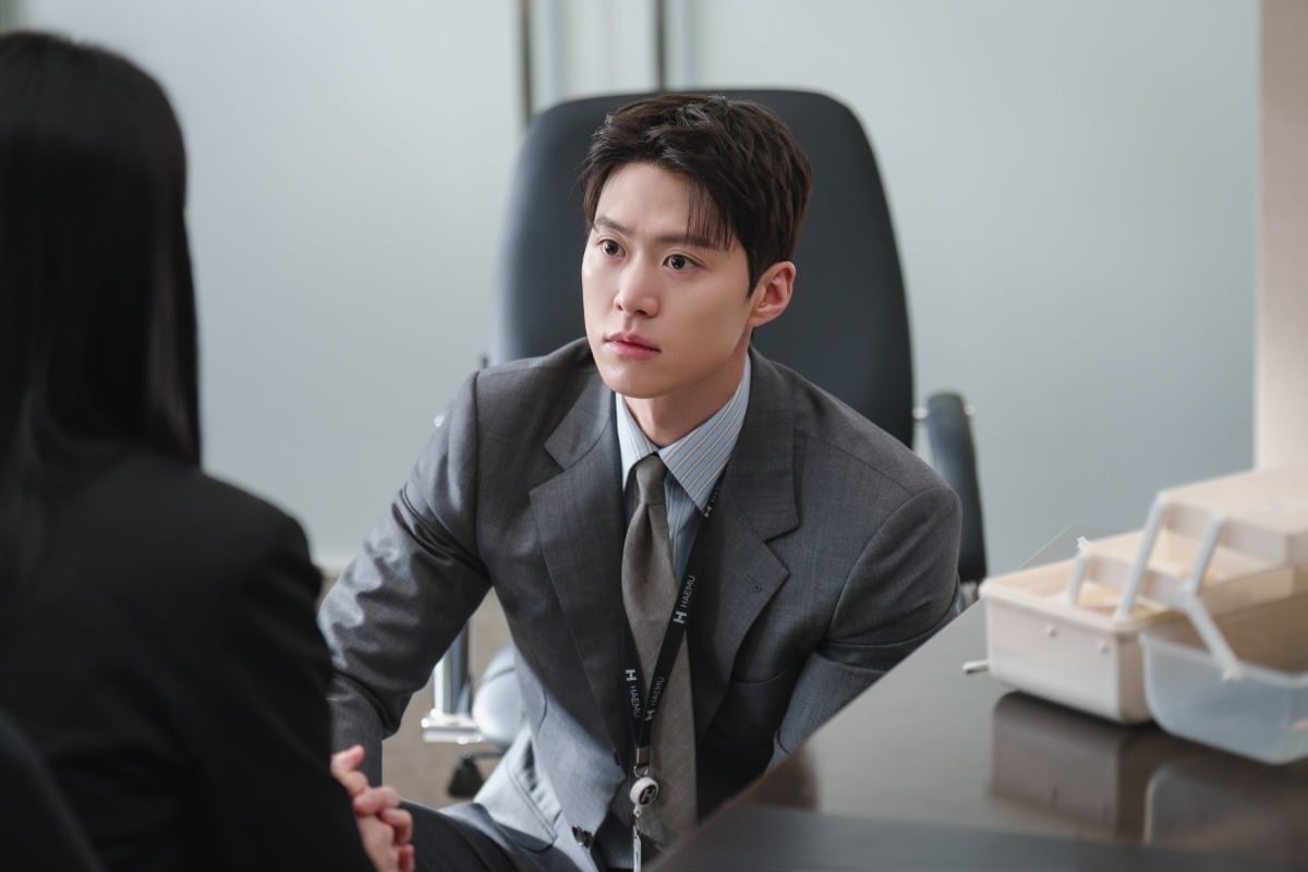 '은밀한 감사' 주연을 맡은 공명이 슈트 핏을 위해 벌크업했다./사진제공=tvN