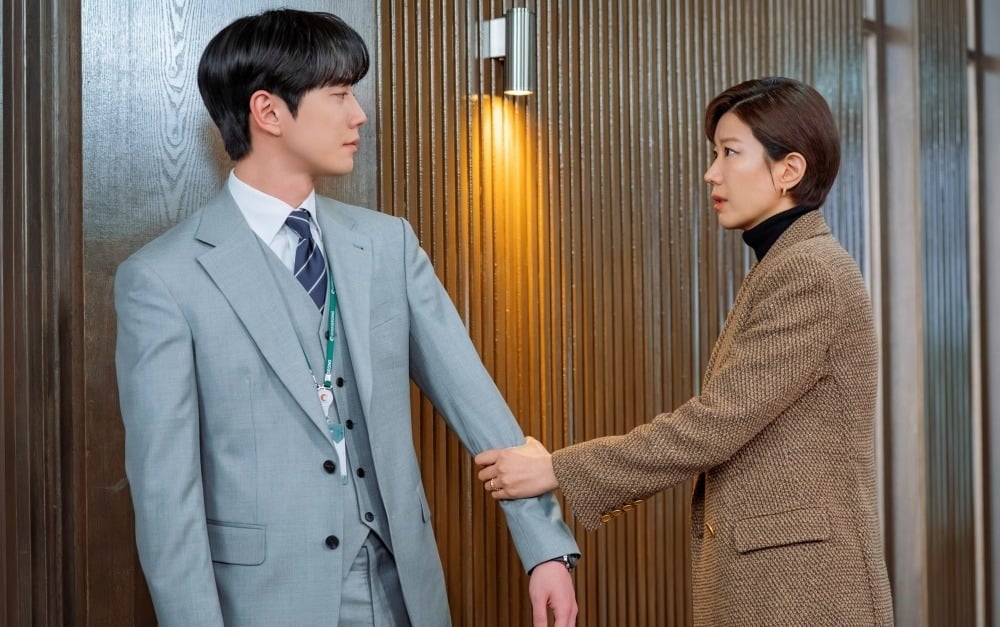배우 이준영, 전혜진이 '신입사원 강회장'에서 열연을 펼치고 있다. / 사진제공=JTBC '신입사원 강회장'