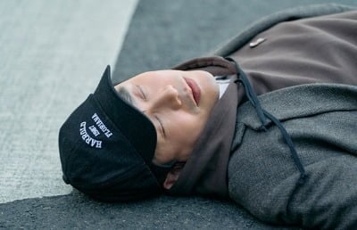'오십프로' 오정세, 교통사고로 쓰러졌다…김신록 구하려다가 '충격'