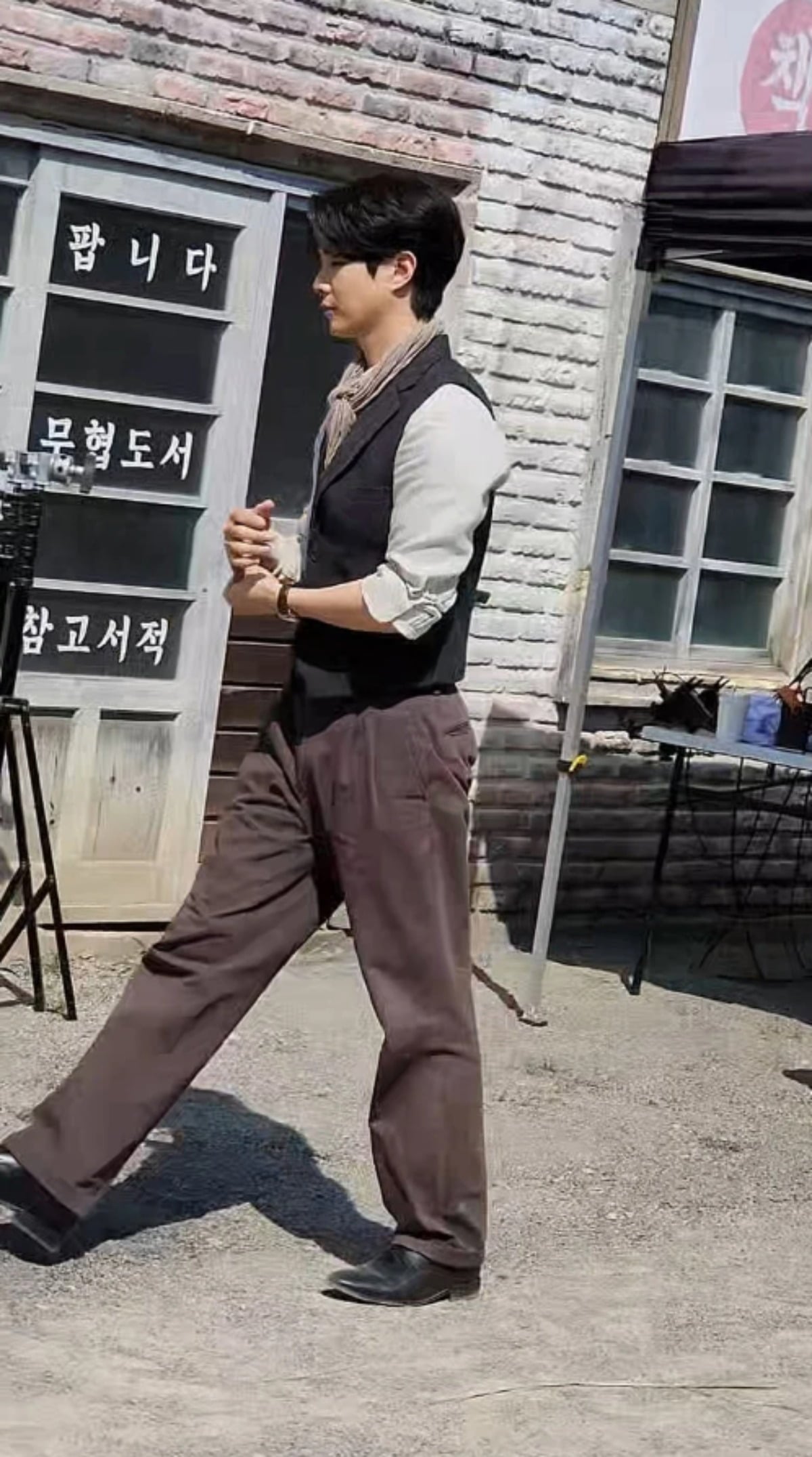 '멋진 신세계'로 대세 배우 반열에 오른 허남준의 차기작 '고래별' 촬영 현장 사진이 화제되고 있다./사진=SNS 갈무리