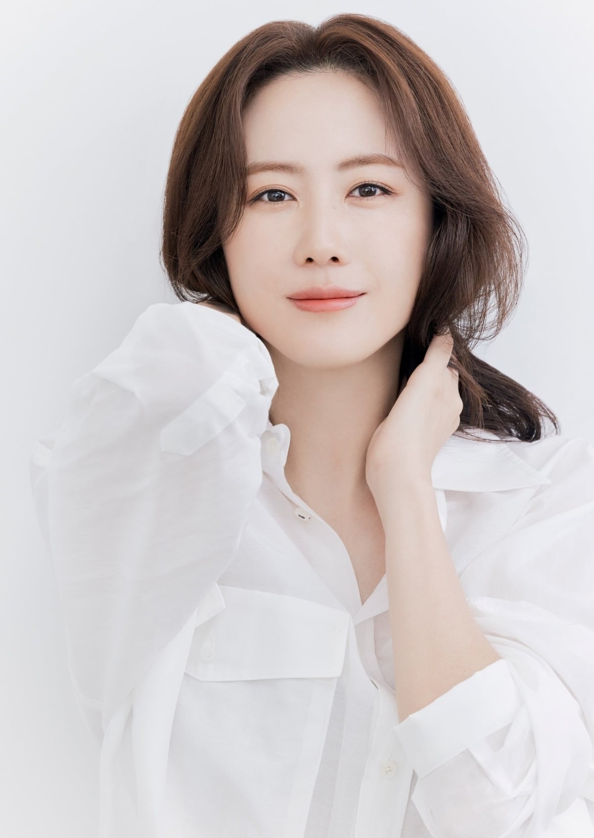 새출발을 알린 홍은희 / 사진제공=비웨이브 엔터