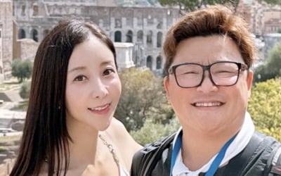 '♥원진서' 윤정수, 105kg 탈출했다더니…로마서 포착된 한층 슬림해진 실루엣