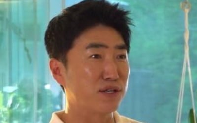 "변기 위가 내 자리" 장동민은 개인 공간 없는데…다른 집 아빠 보고 '현실 부정'('홈즈')