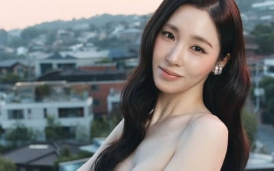 티파니, 왼손 약지에 반지 반짝…♥변요한 하트에 하트로 화답하는 신혼