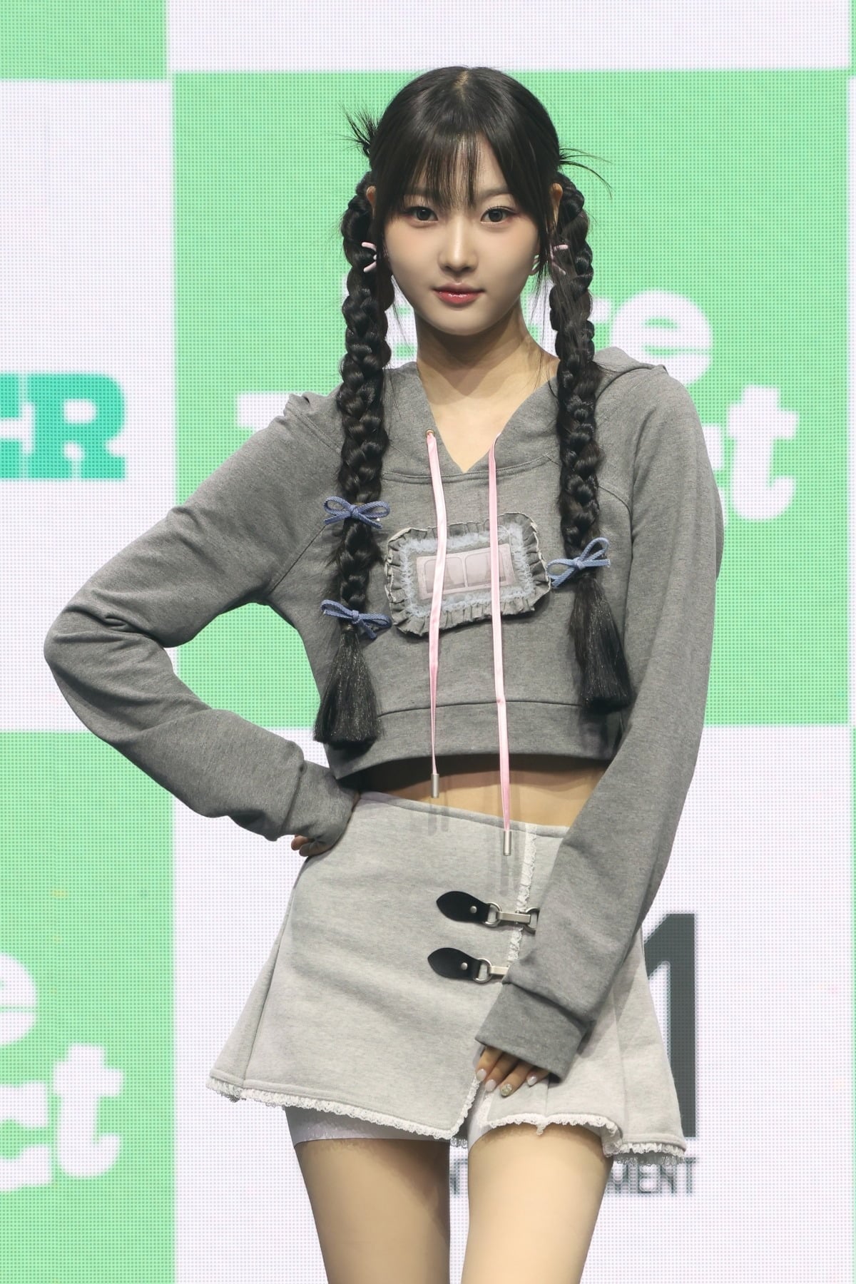 그룹 유스피아 시안이 첫 번째 미니앨범 'BITE DISTRICT' 발매 기념 미디어 쇼케이스에서 포즈를 취하고 있다. / 사진제공=MW엔터테인먼트