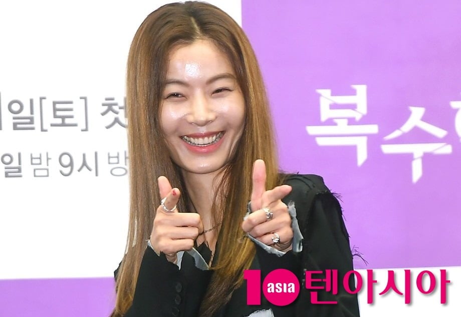 배우 윤소이가 4년 만에 연기 활동을 재개한다. / 사진=텐아시아DB