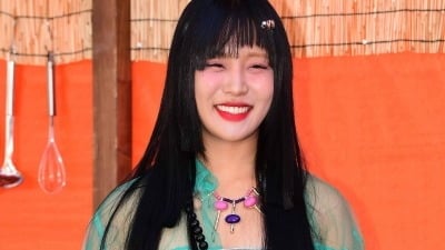 "선배 뮤지컬 배우에게 맞았다"…랄랄, 과거 경험담 폭로 "여자애가 독하다고" ('티키타카쇼')