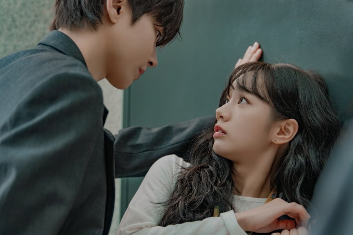 '그대에게 드림' 황인엽과 이혜리가 첫사랑 재회 로맨스를 통해 성장과 구원의 서사를 그려낸다./사진제공=ENA