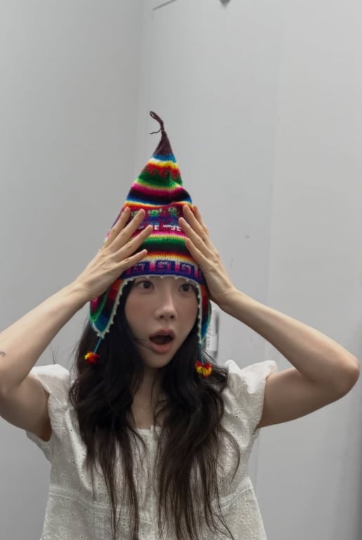 소녀시대 태연이 45kg 뼈말라 몸매를 인증했다. /SNS