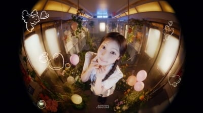 피프티피프티, 노래방 이어 지하철 떴다…'논스탑' 새 주인공 낙점→화려한 퍼포먼스 자랑